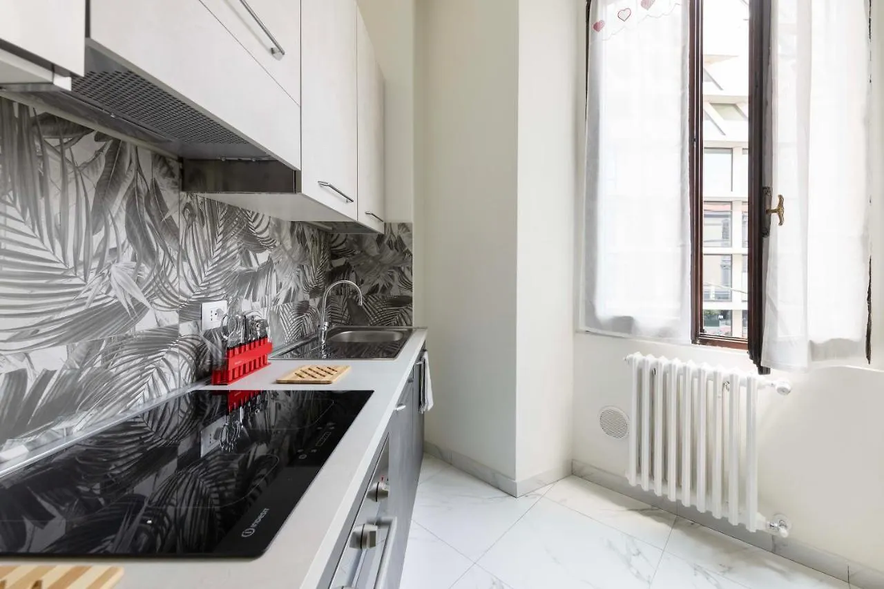 Milano Voyager Apartment İtalya